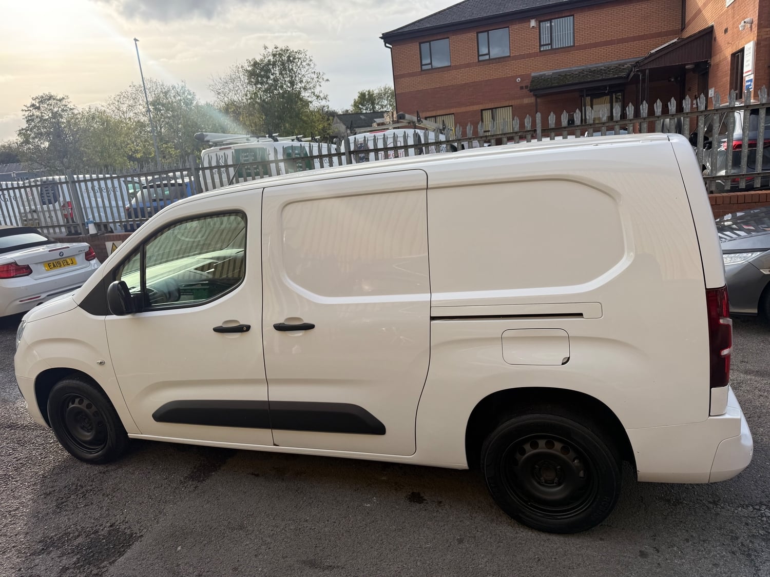 Vauxhall Combo 2020 - Vans & Commercial Vehicles
