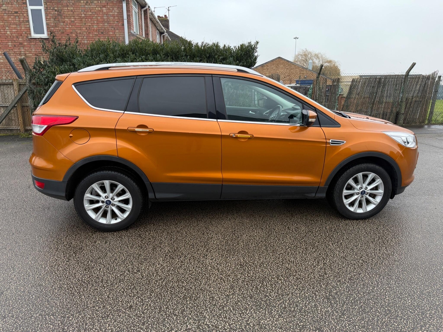 Ford Kuga 2015 - Cars