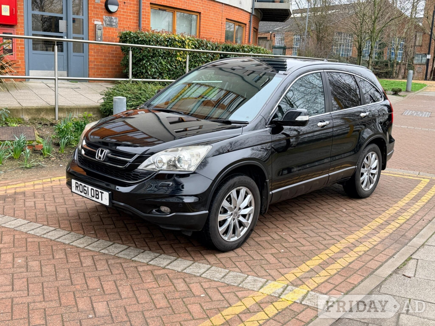Honda CR-V 2011 in Wembley