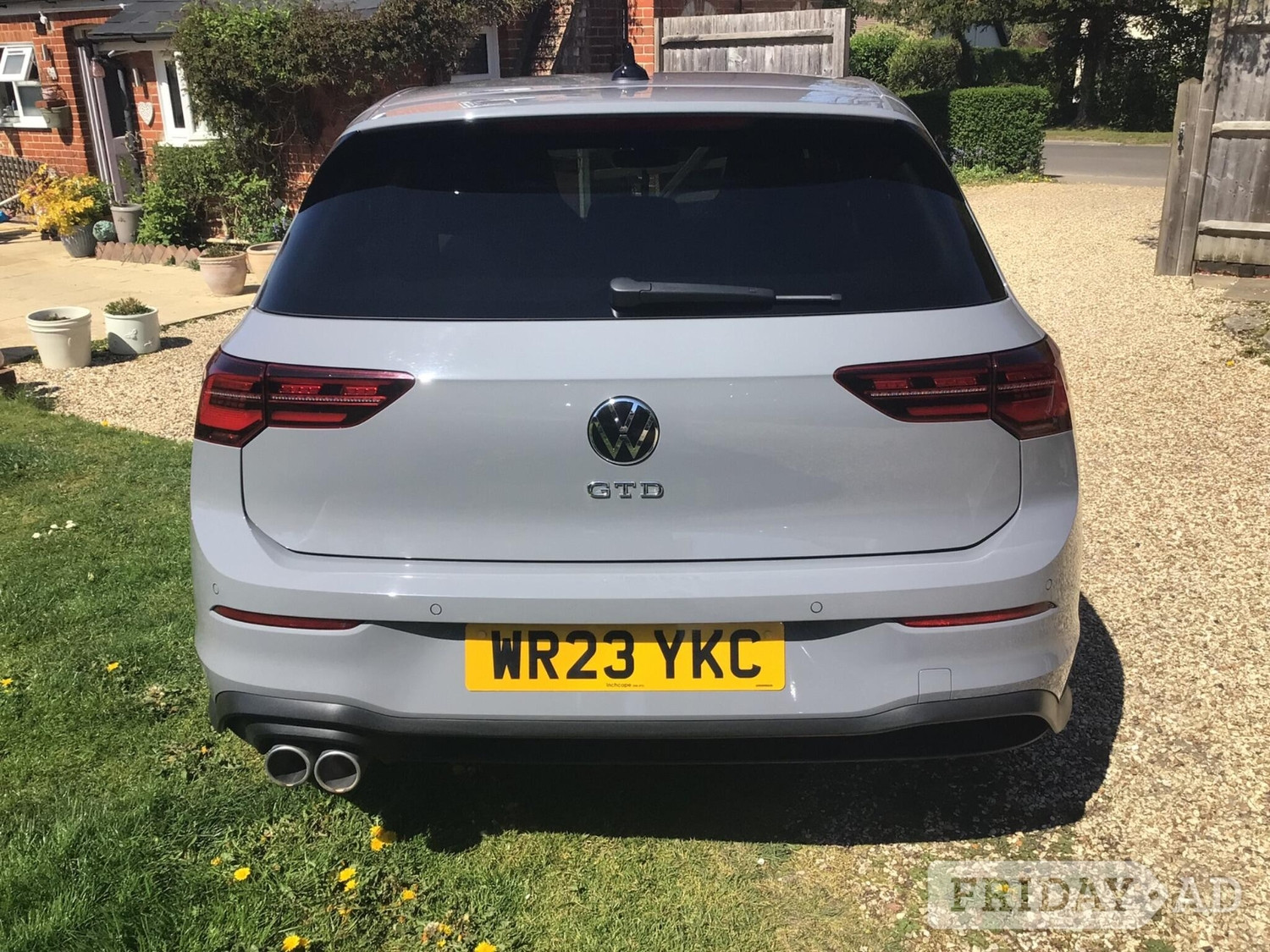 Volkswagen Golf 2023 - Cars