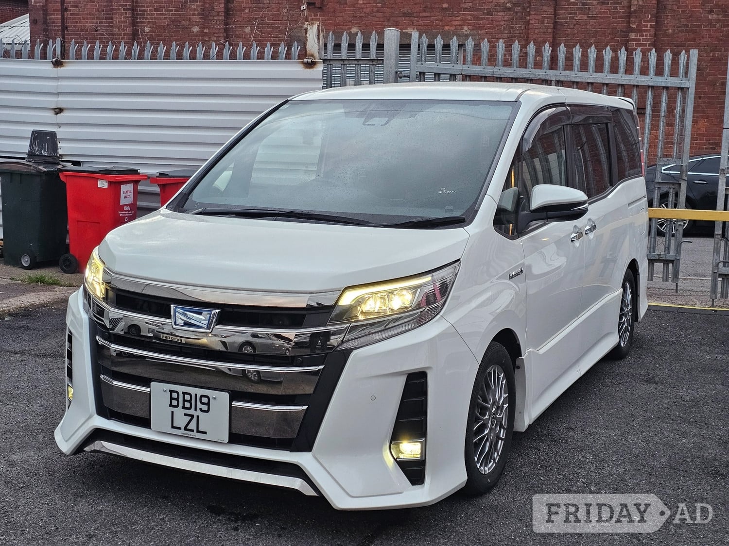 Toyota Noah Coventry