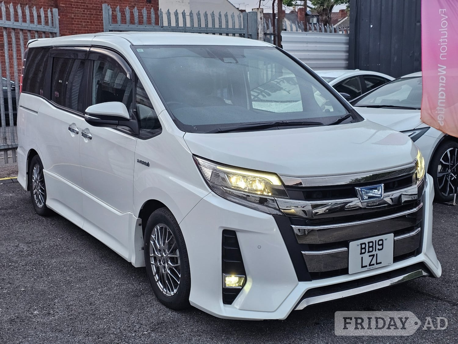 [ berth ]Toyota Noah