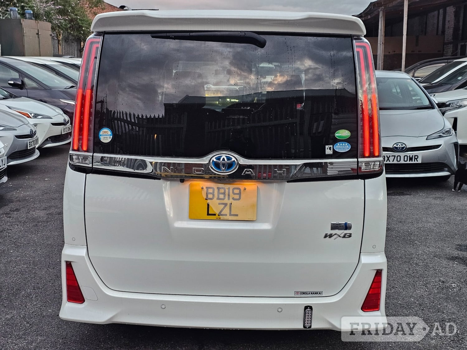 Toyota Noah 2019 - Cars in Coventry