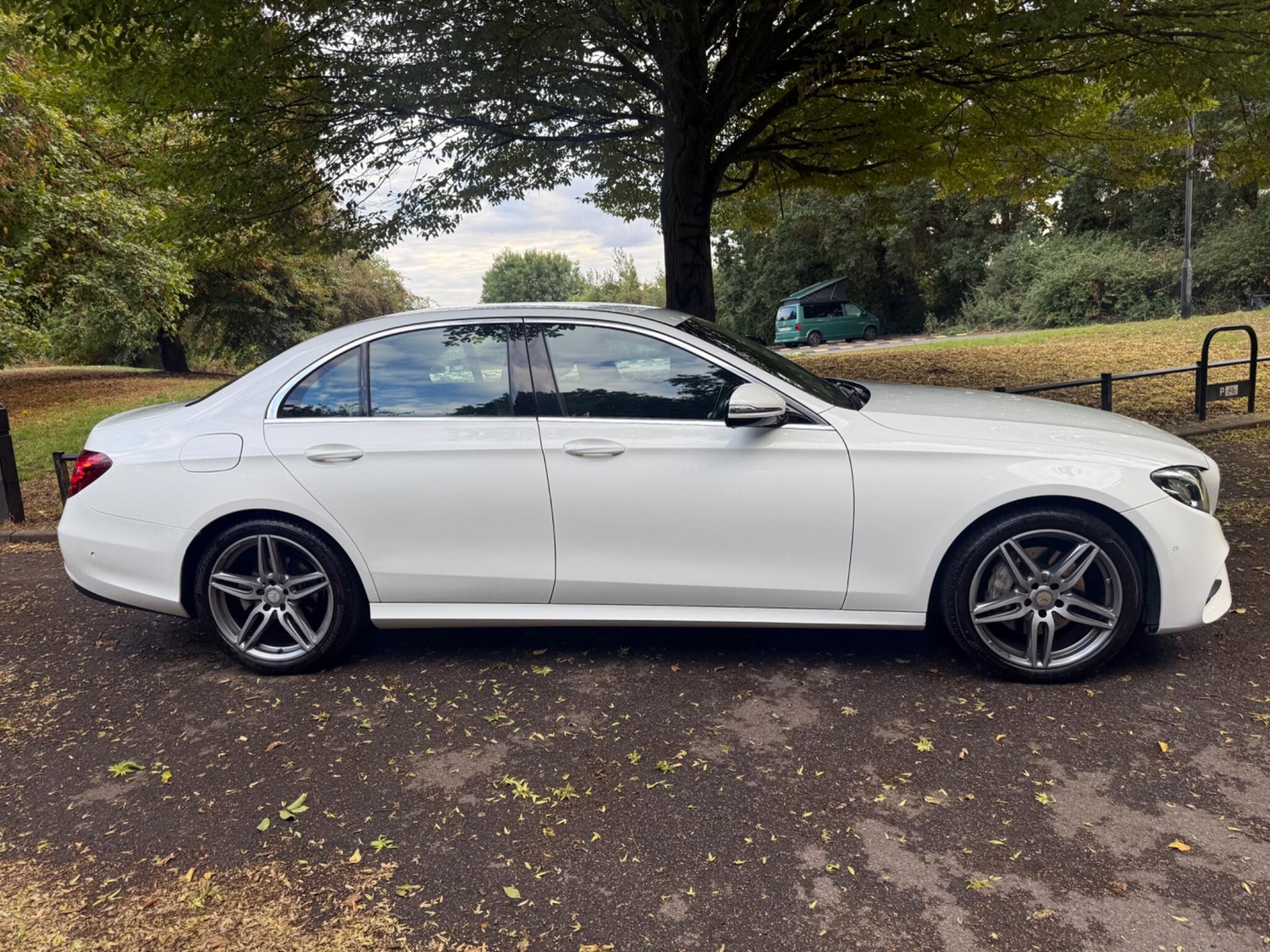 [ berth ]Mercedes-Benz E Class