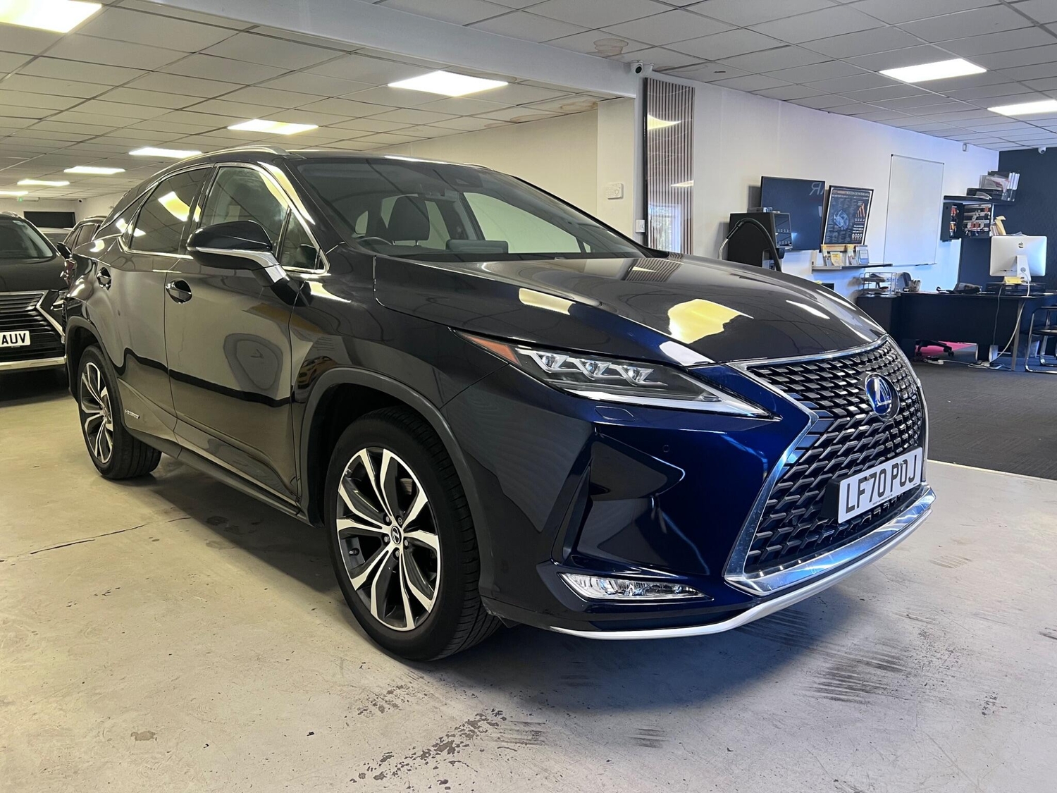 [ berth ]Lexus RX