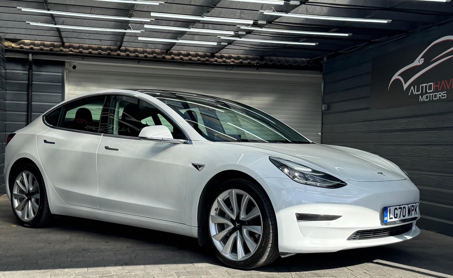 Tesla Model 3 2020 - Cars