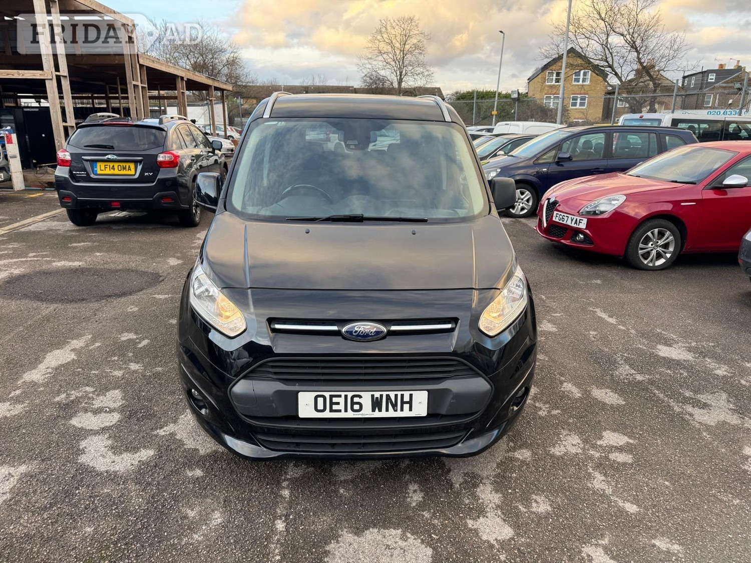 [ berth ]Ford Grand Tourneo Connect