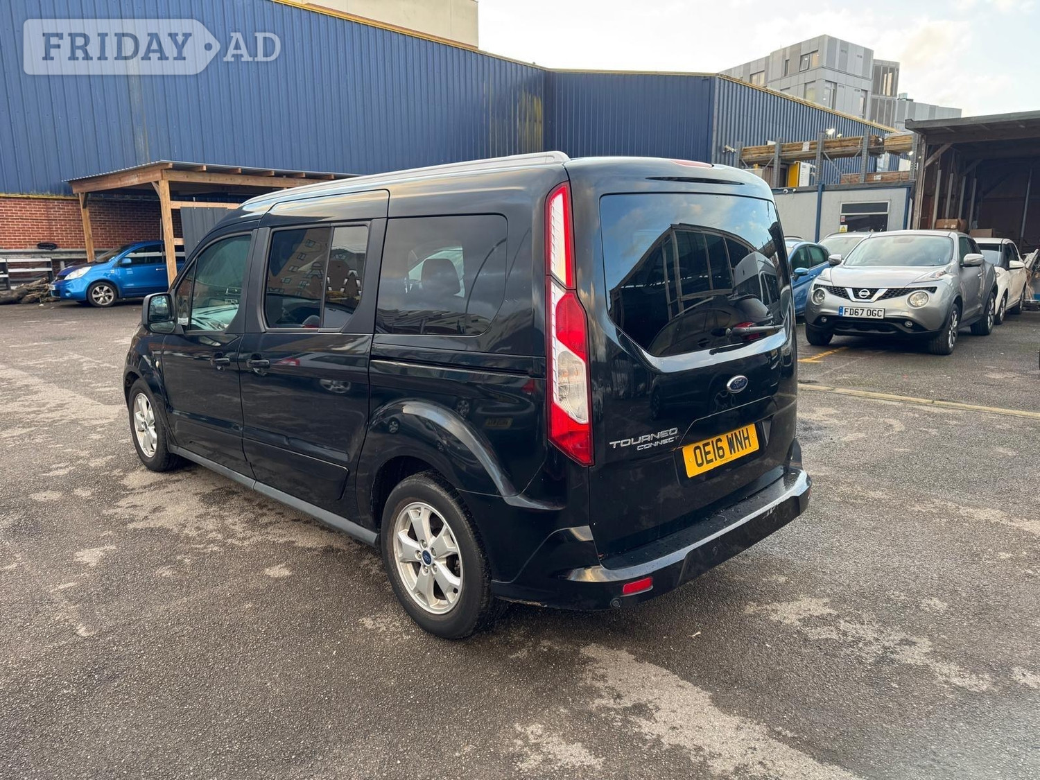 Ford Grand Tourneo Connect 2016 - Cars in Kingston Upon Thames