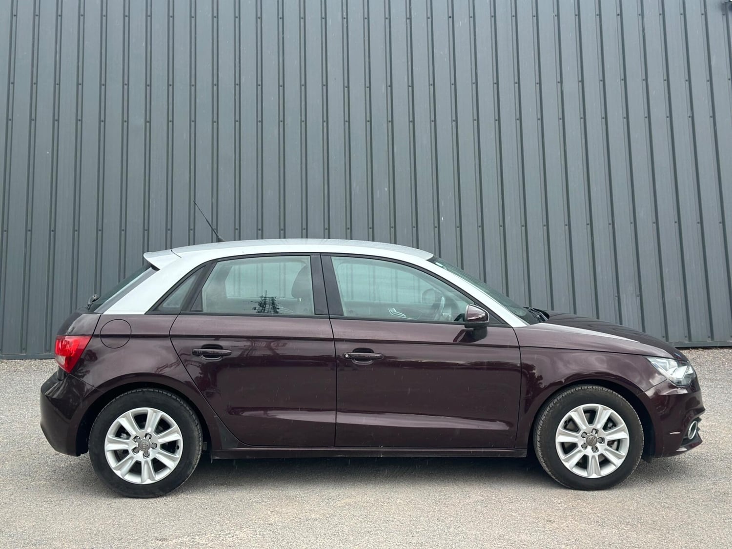 [ berth ]Audi A1