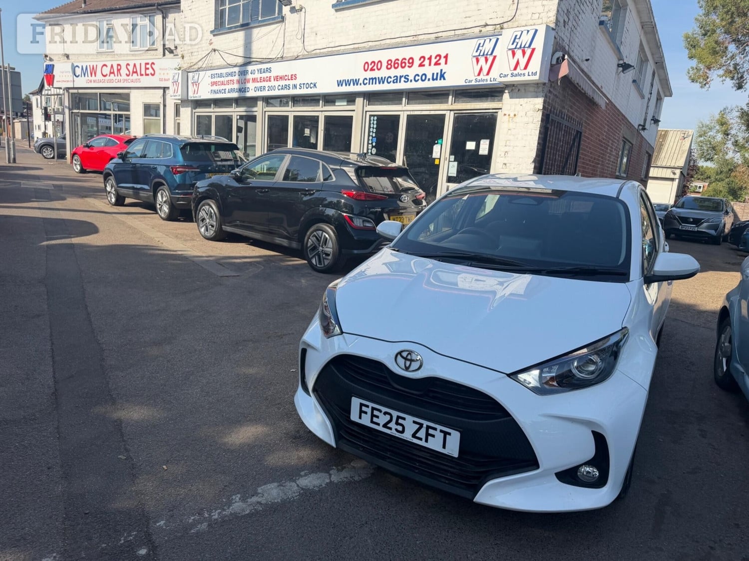 Toyota Yaris 2025 in Sutton