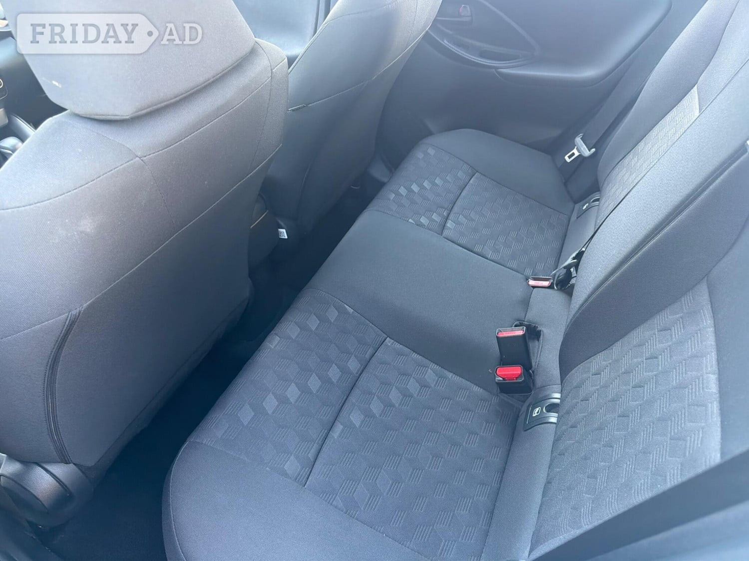 Toyota Yaris 2025 - Cars in Sutton