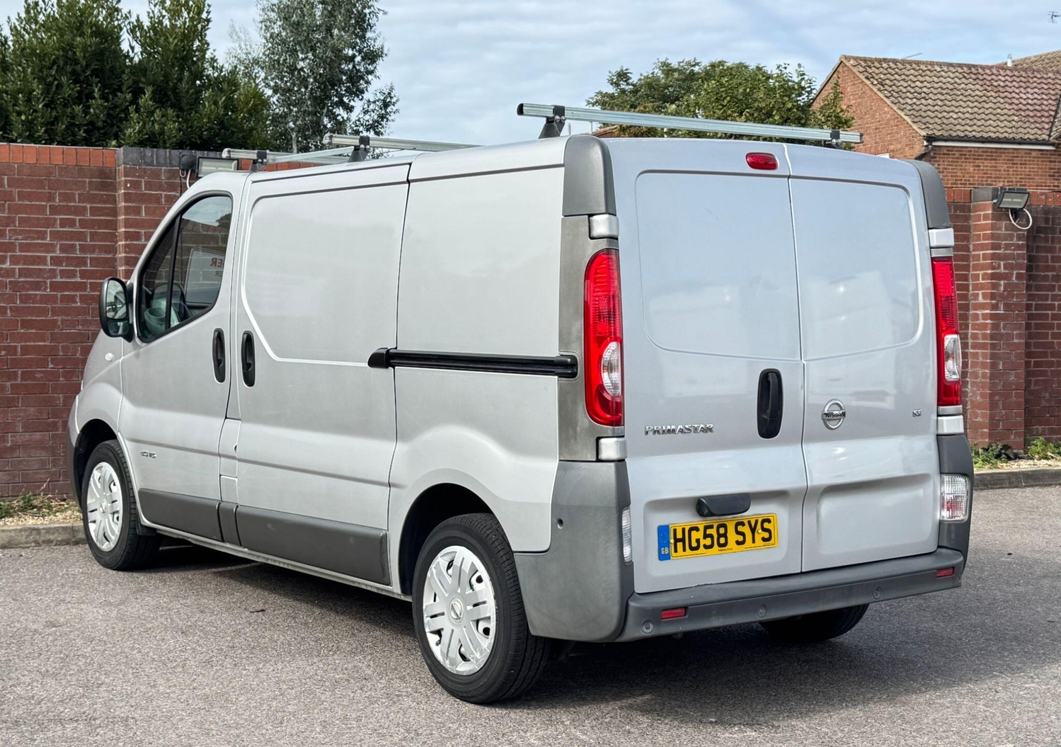 Nissan Primastar 2008 - Vans & Commercial Vehicles in Ashford