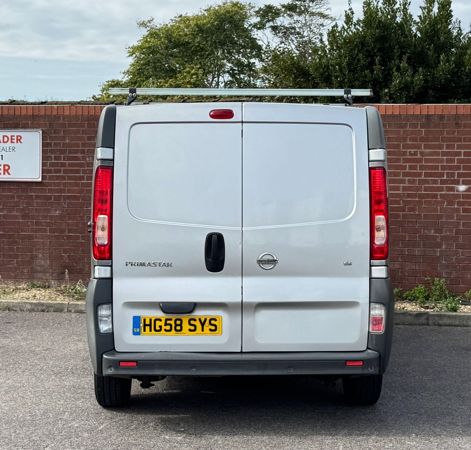Nissan Primastar 2008 - Vans & Commercial Vehicles