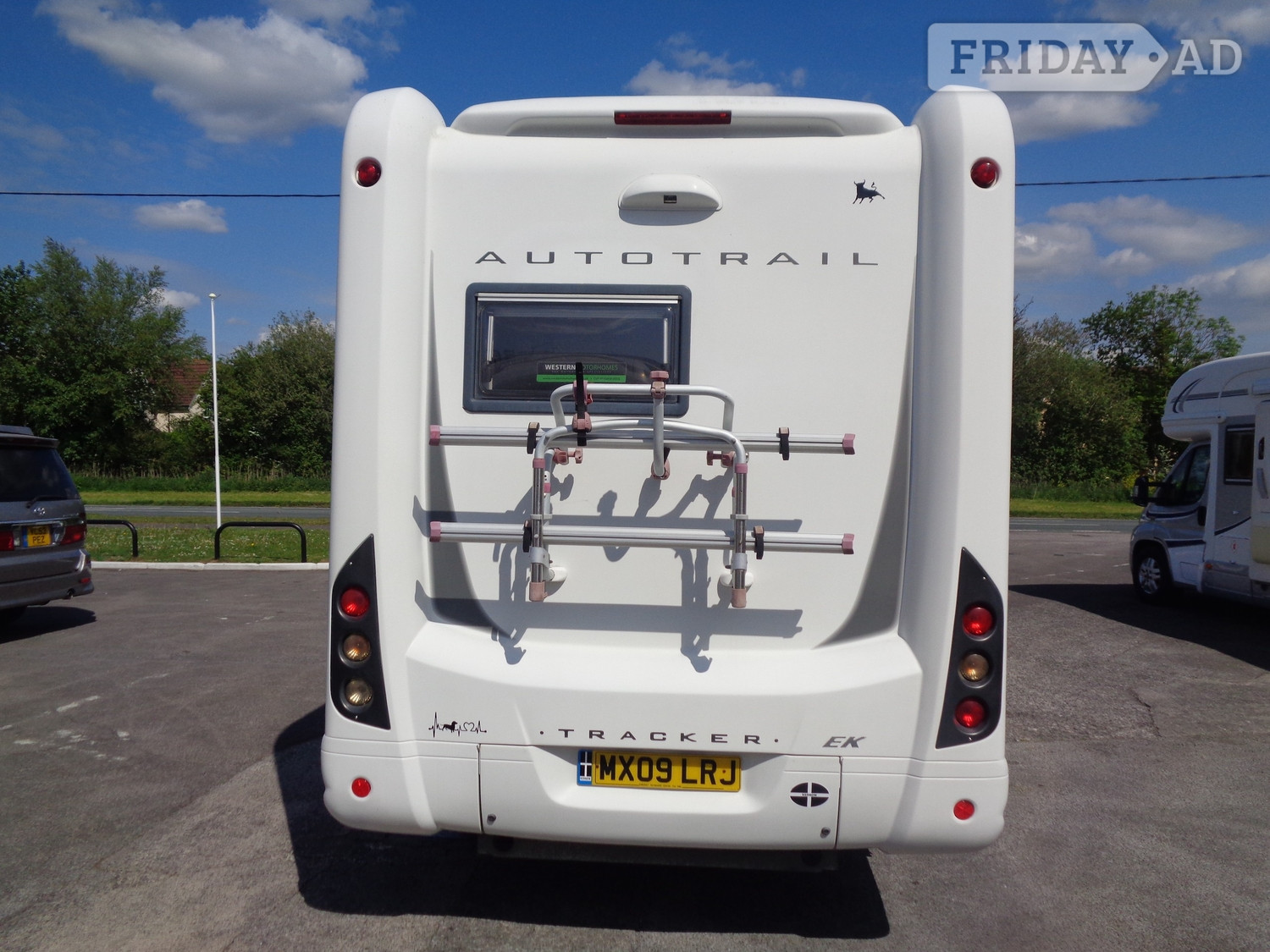 [ berth ]Auto-Trail Tracker EK