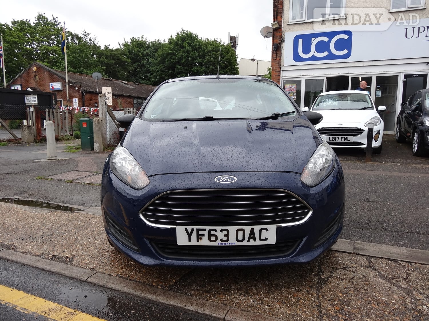[ berth ]Ford Fiesta