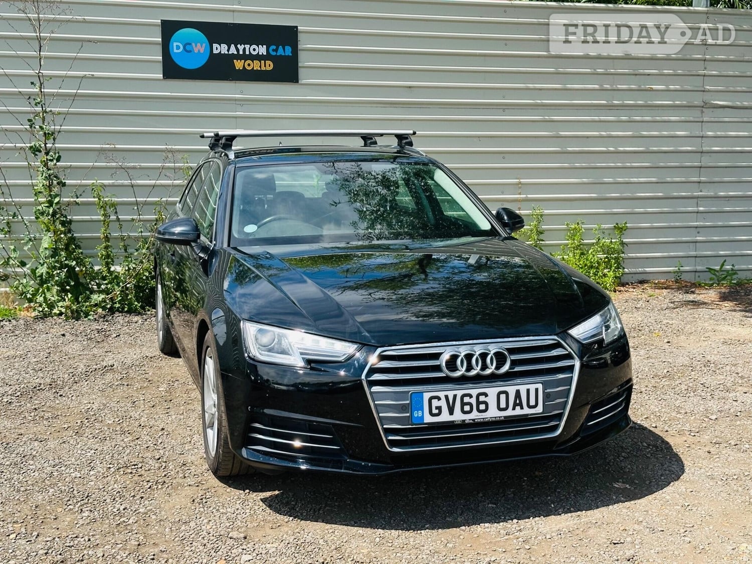 Audi A4 Avant 2017 in Hillingdon