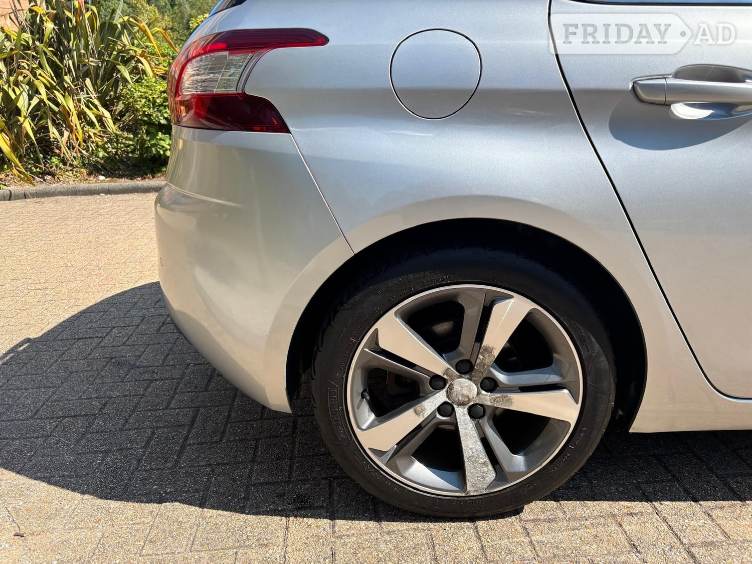 [ berth ]Peugeot 308