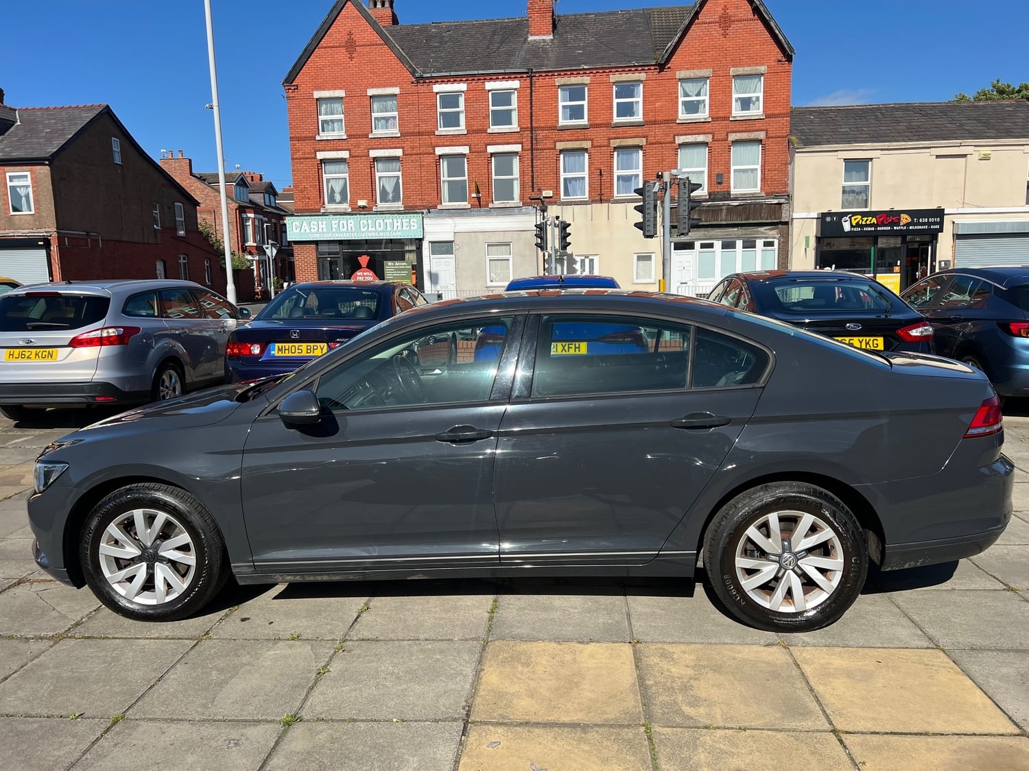 Volkswagen Passat 2015 - Cars in Wallasey