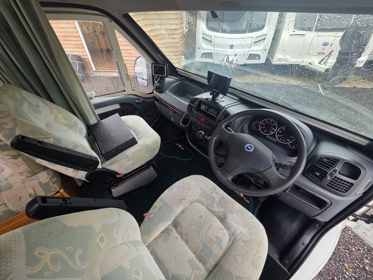 Auto-Trail Cheyenne 630 SE 2002 - Motorhomes & Caravans