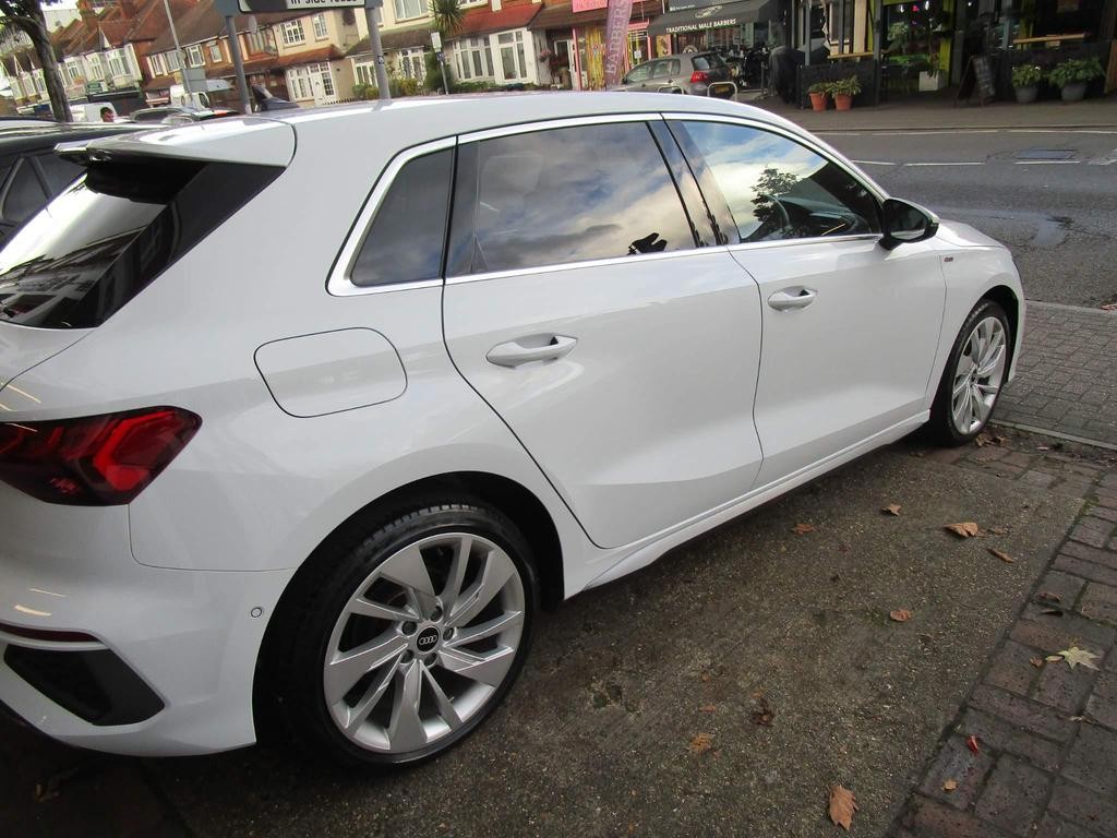 Audi A3 2021 - Cars
