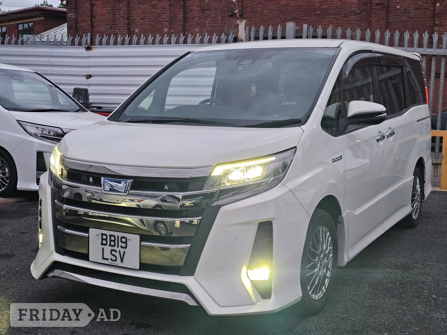 Toyota Noah Coventry