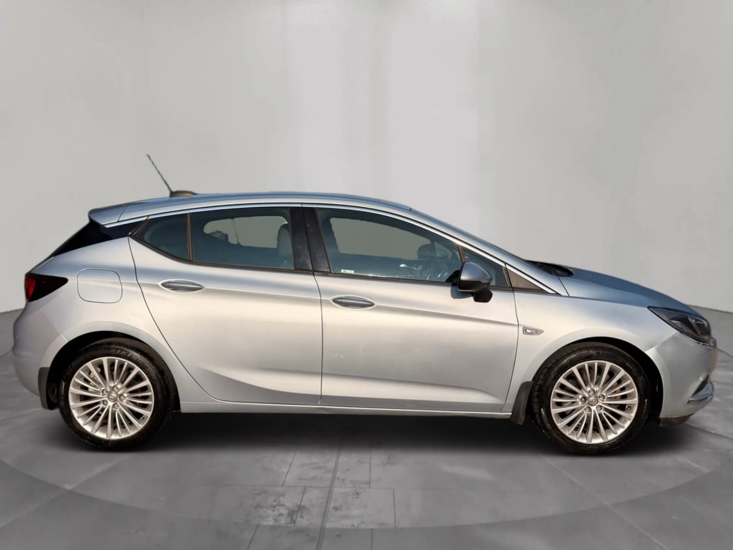 [ berth ]Vauxhall Astra