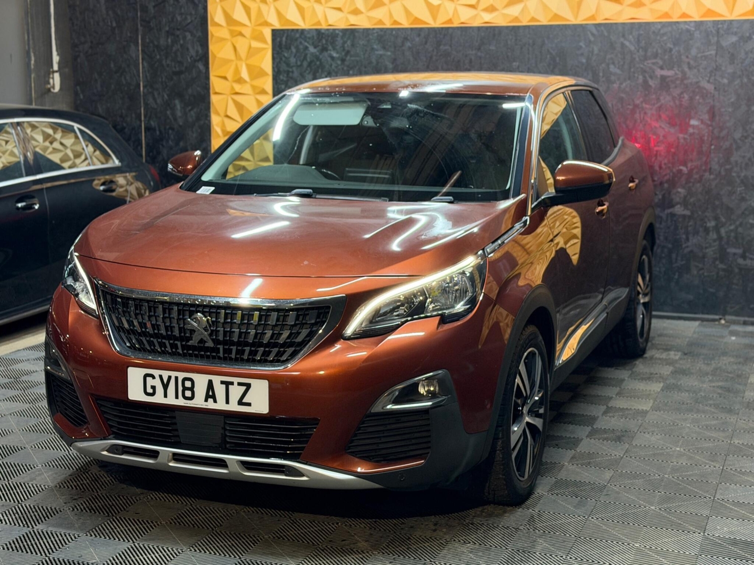 [ berth ]Peugeot 3008