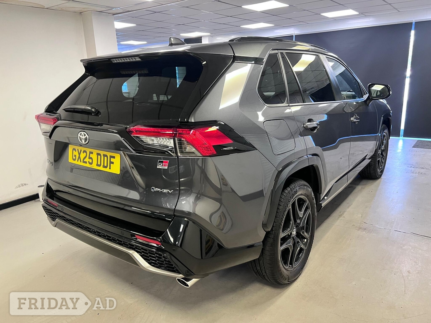 Toyota RAV4 2025 - Cars