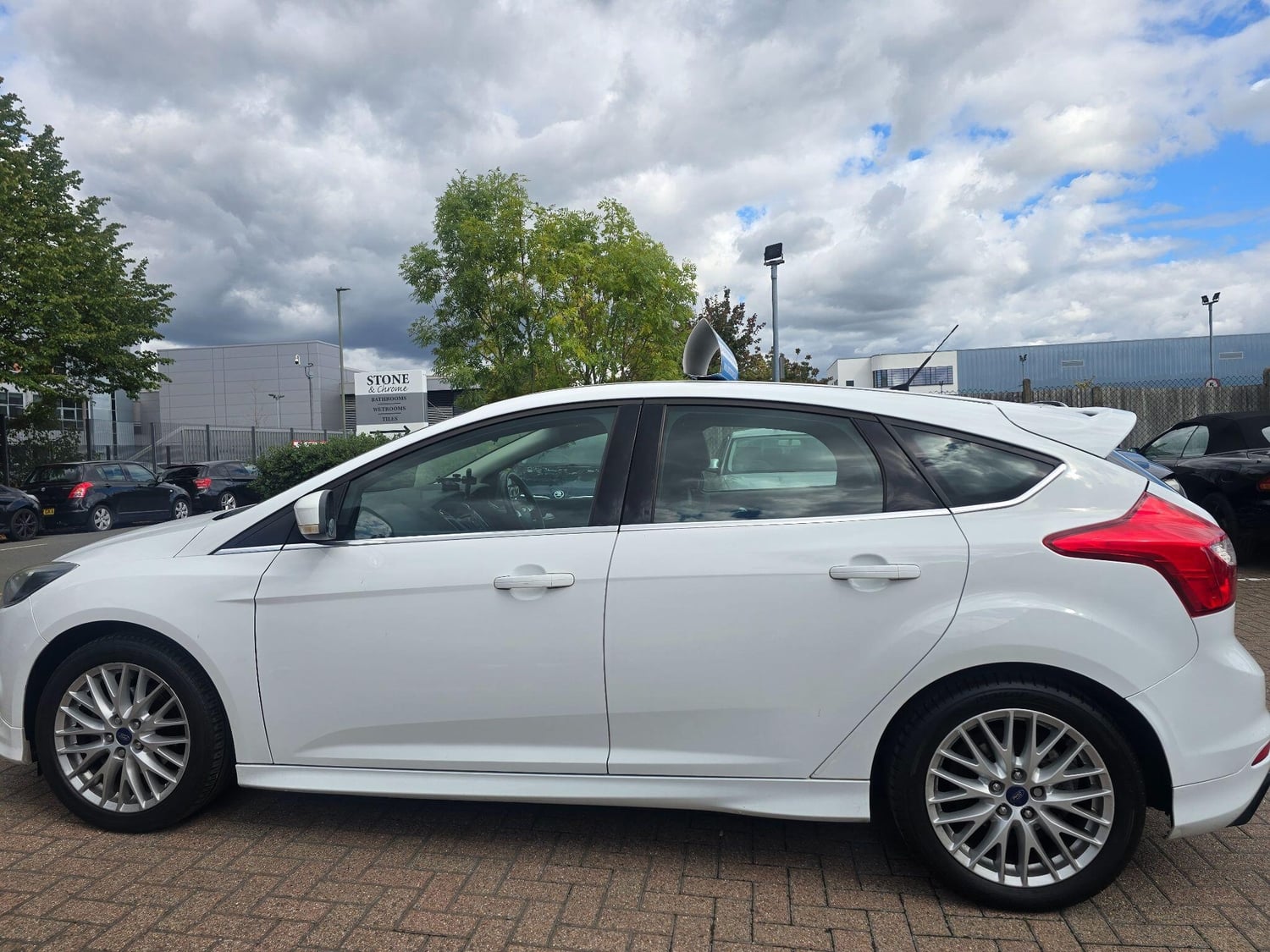 Ford Focus 2014 - Cars in Camberley