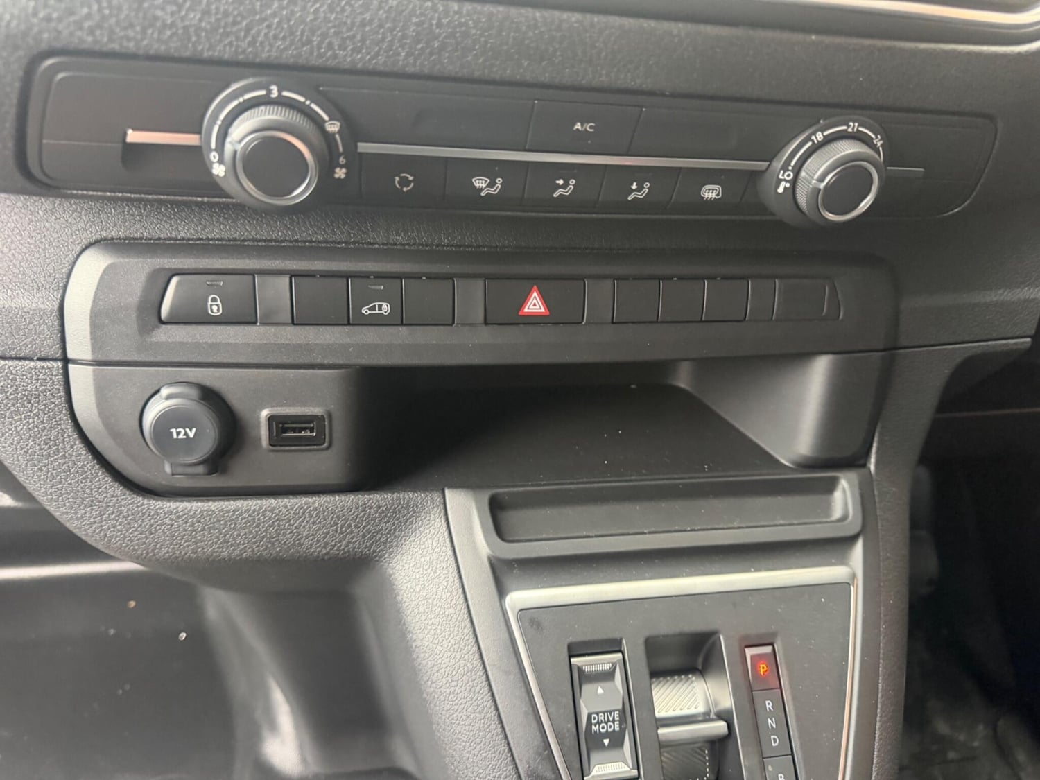 Peugeot E-EXPERT 2024 - Vans & Commercial Vehicles in Sutton