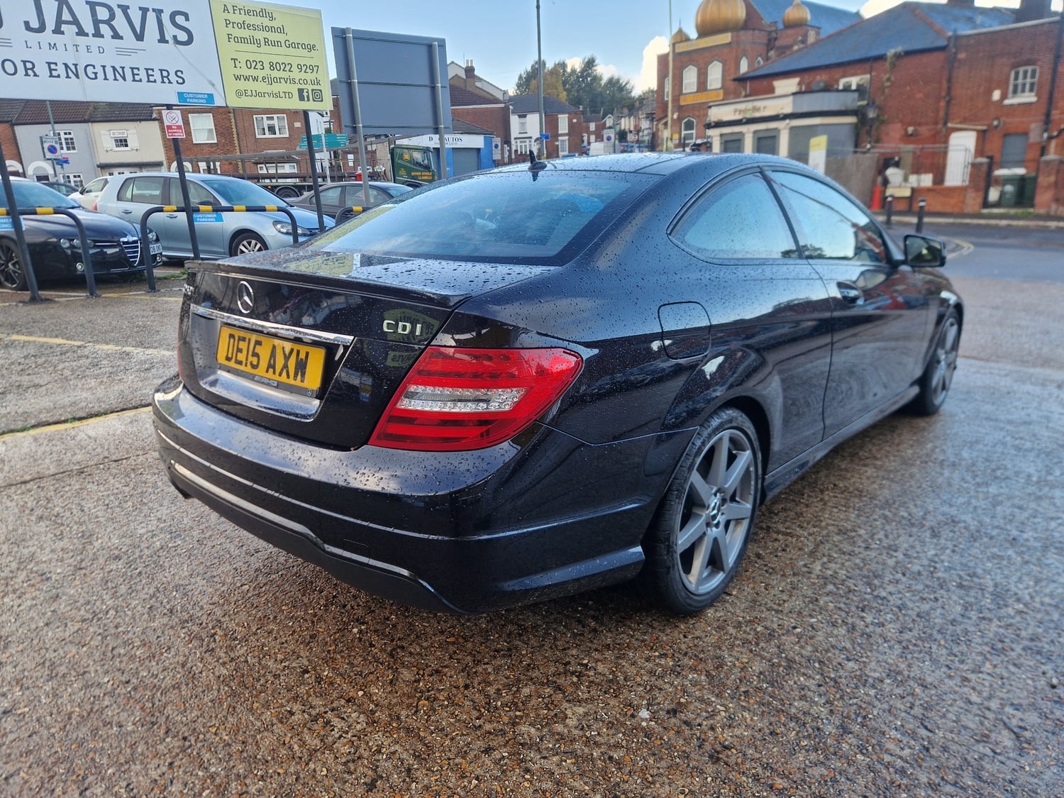 Mercedes-Benz C Class 2015 - Cars in Southampton
