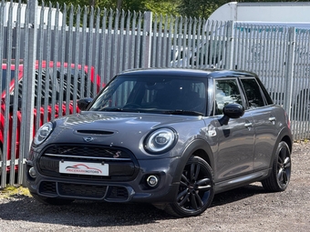 Mini Hatch 2019