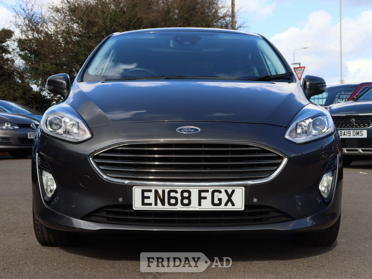 [ berth ]Ford Fiesta
