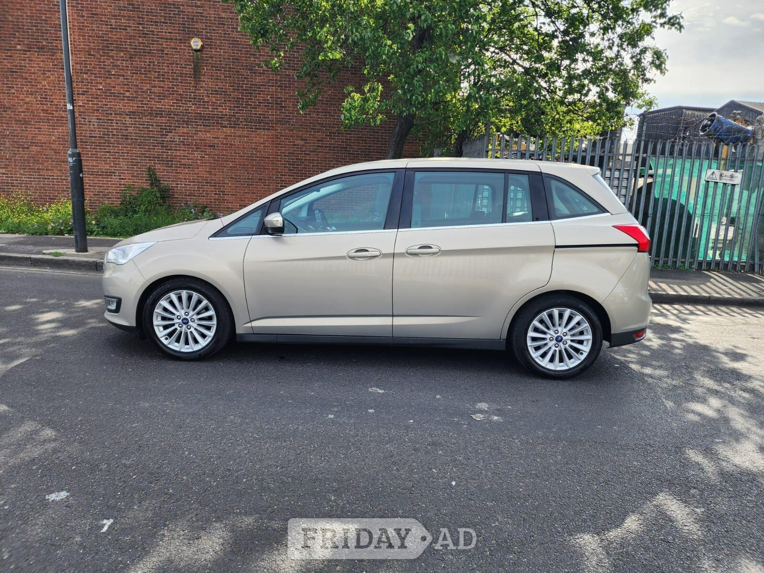 Ford Grand C-MAX 2016 - Cars