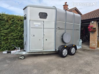 Ifor Williams HB510R Classic   Horse Trailer