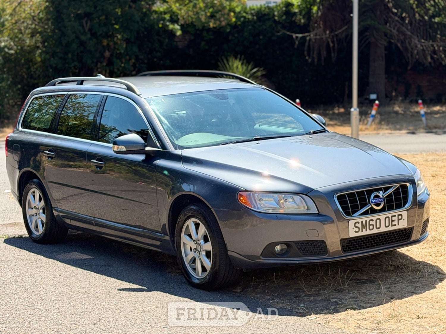 Volvo V70 2010 in Slough