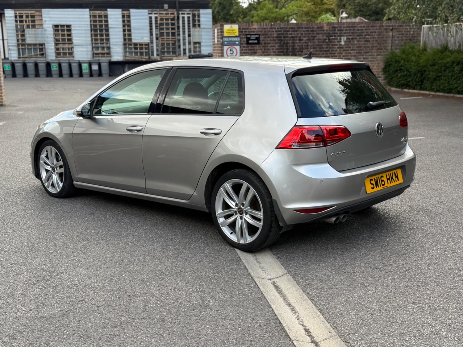 [ berth ]Volkswagen Golf