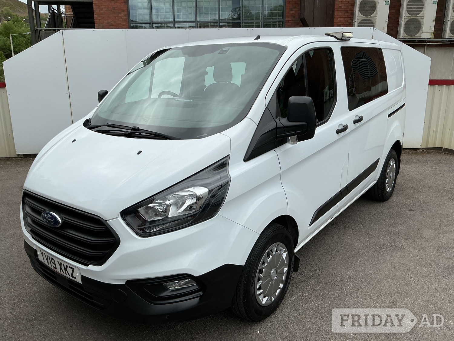 [ berth ]Ford Transit Custom