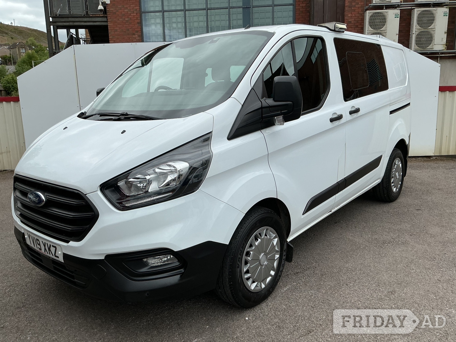 Ford Transit Custom 2019 - Cars in Porth