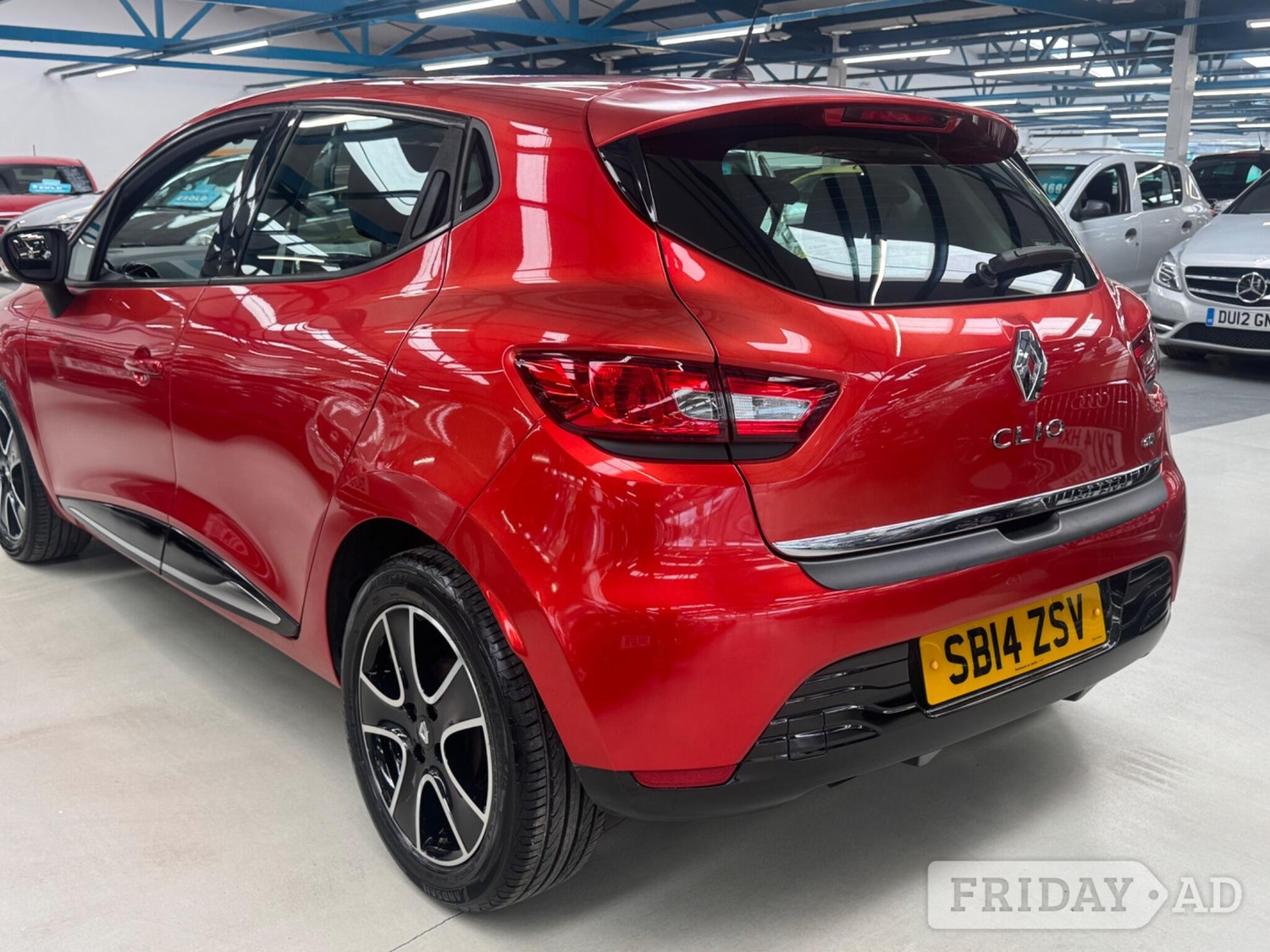 [ berth ]Renault Clio