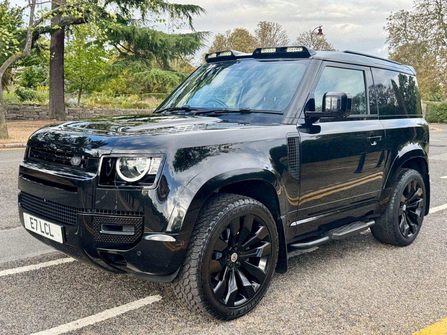 [ berth ]Land Rover Defender 90