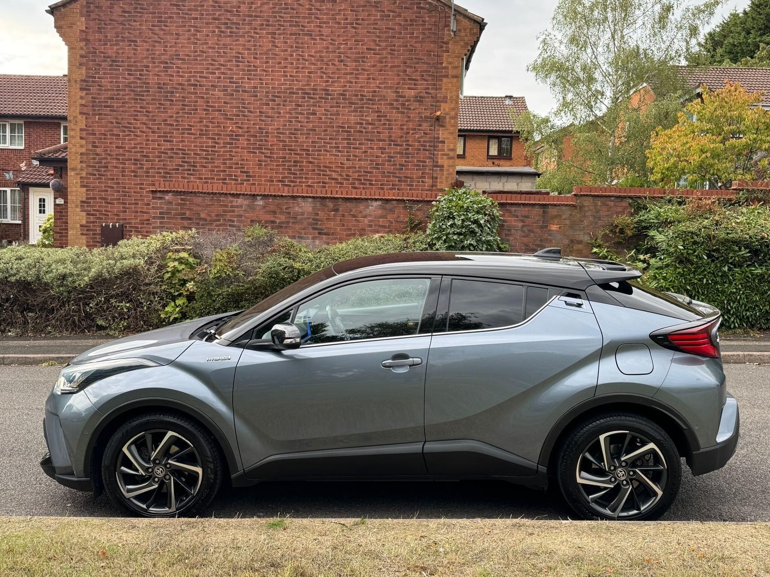 Toyota C-HR 2020 - Cars in Birmingham