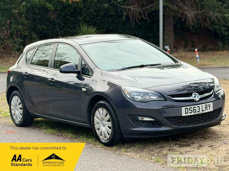 Vauxhall Astra 2013 in Slough