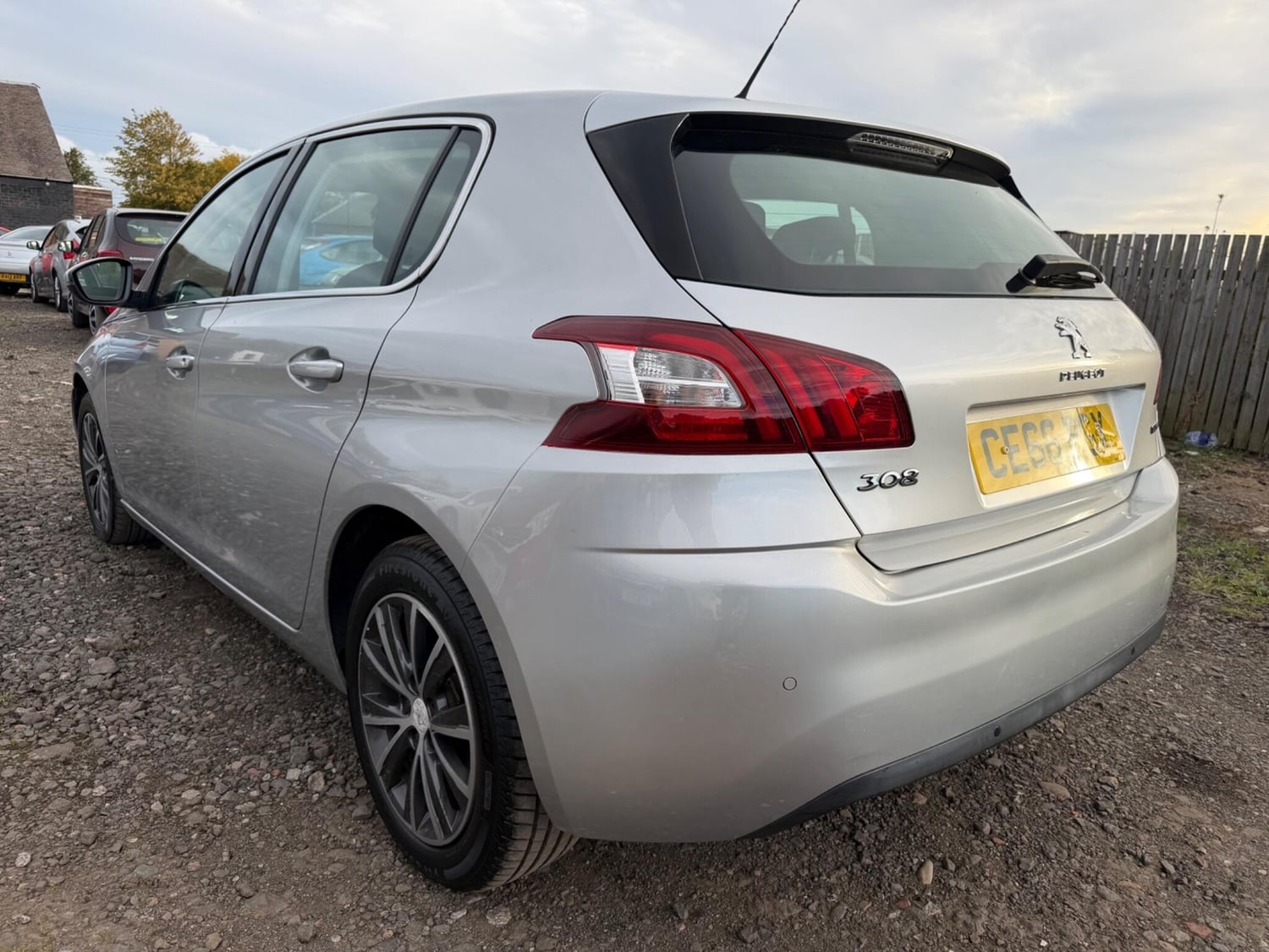Peugeot 308 2016 - Cars