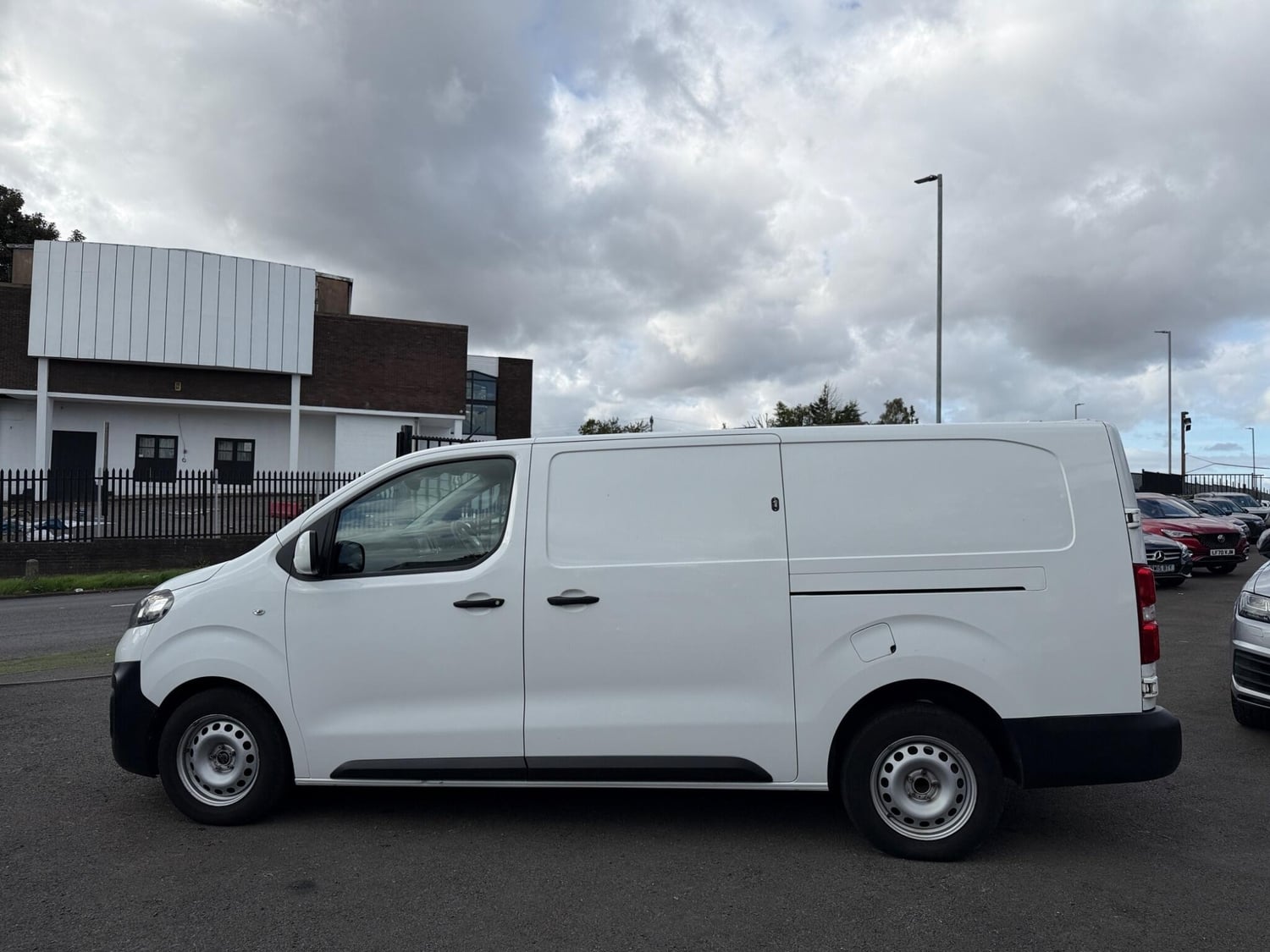 [ berth ]Vauxhall Vivaro