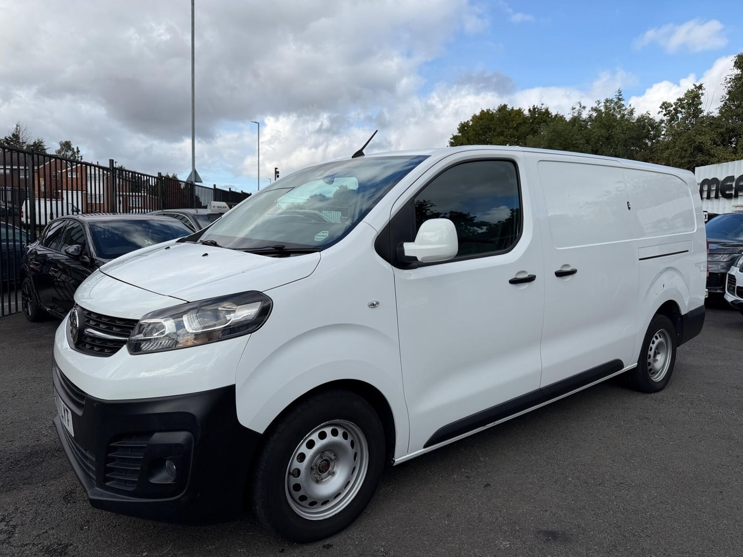 Vauxhall Vivaro 2021 - Vans & Commercial Vehicles