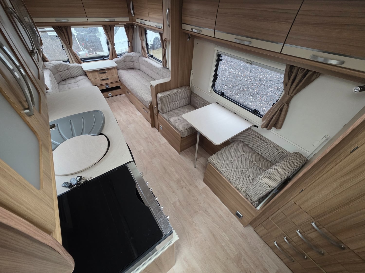 Lunar Ultima 2015 - Motorhomes & Caravans