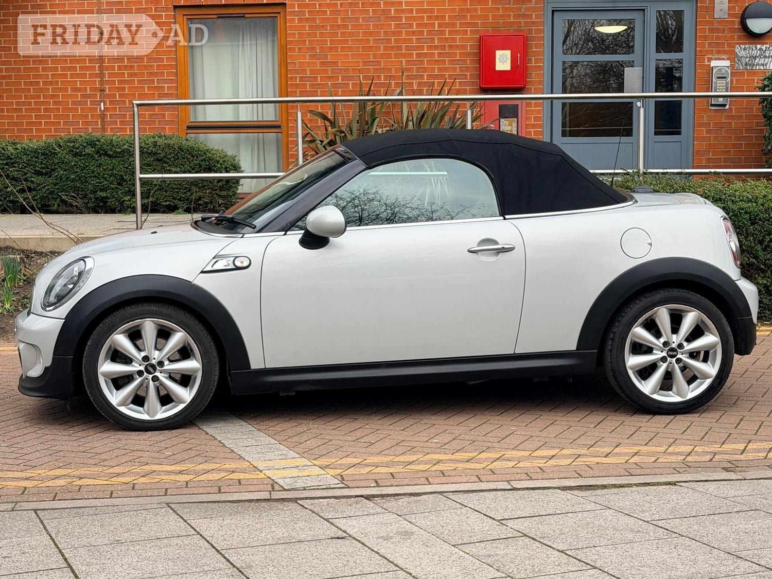 [ berth ]Mini Roadster