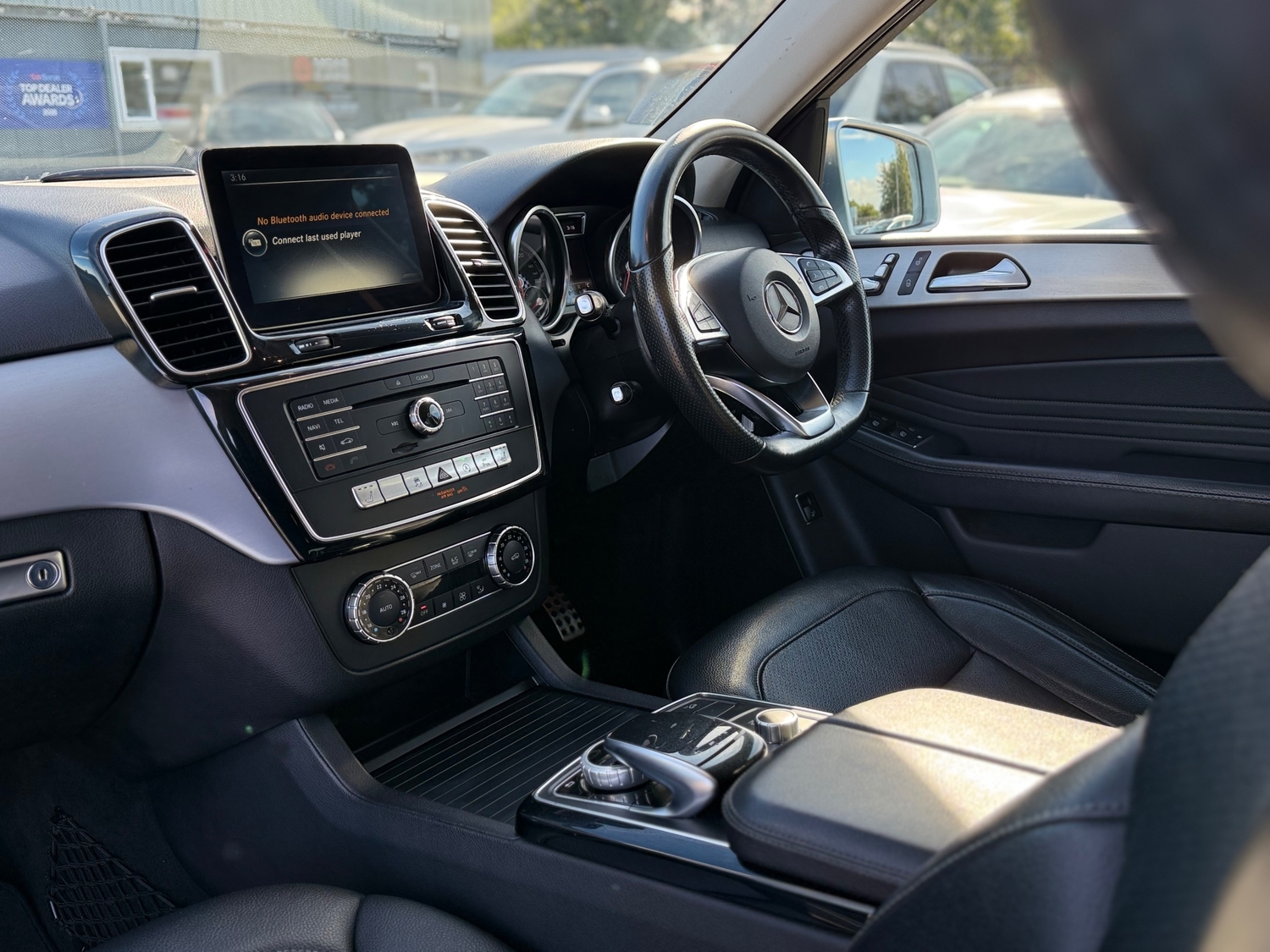 [ berth ]Mercedes-Benz GLE