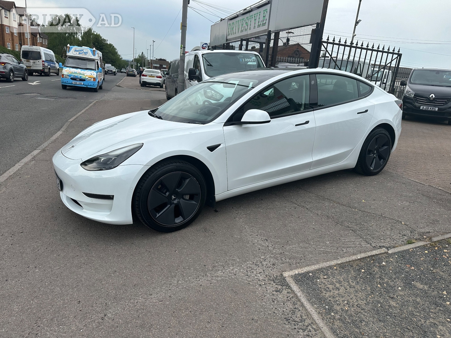 Tesla Model 3 2021 - Cars